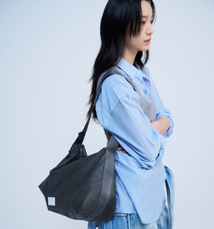 【FENNEC】 LEATHER HOBO BAG : GREY