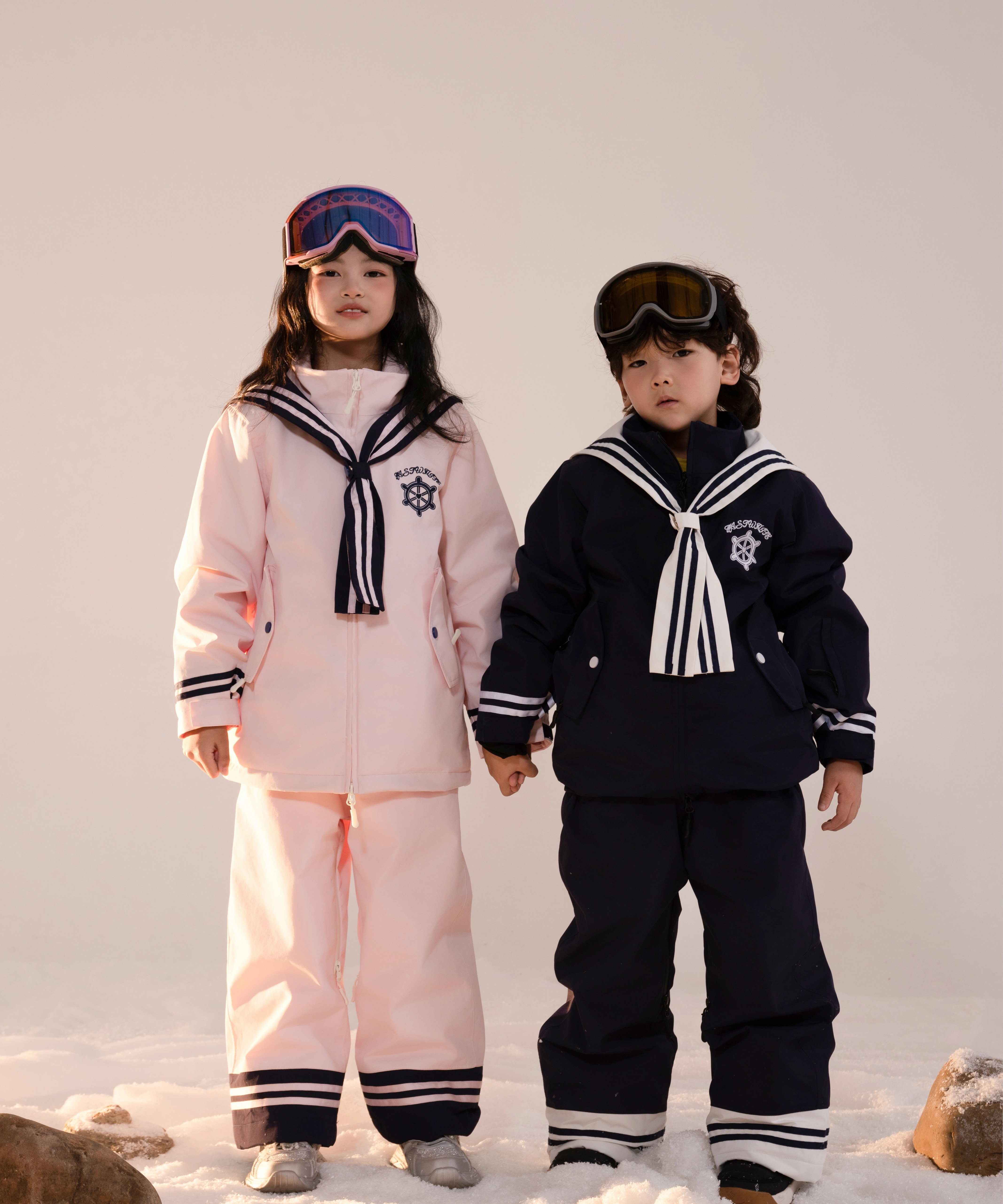 最低価格挑戦【1-3日出荷】スノーボードウェア20252026上下セットキッズ男の子女の子耐水圧20000mmジャケットパンツネイビーピンク可愛い3L韓国風スノボウェアスノーウェアスキーウェア