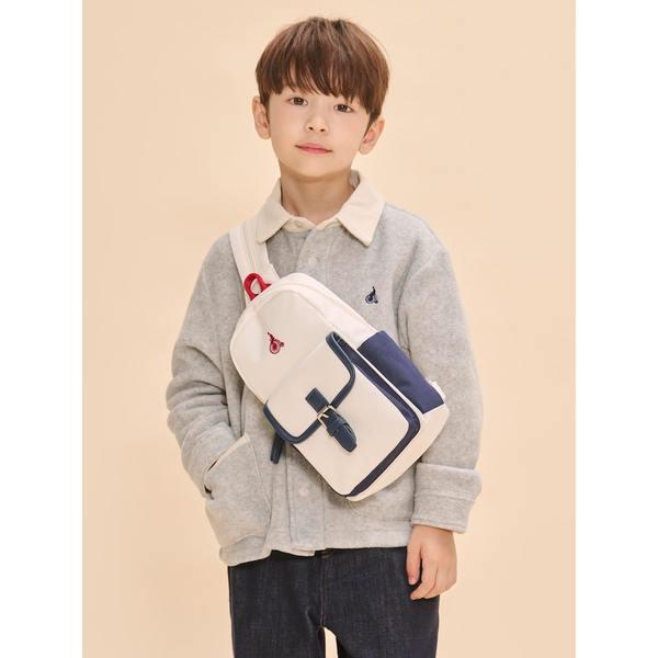 [BEANPOLE KIDS] ソリッドシグネチャースリングバッグ アイボリー (BI51D2U230)