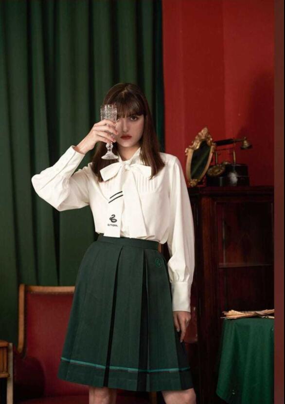 ハリーポッター 共同服 スリザリン制服 スカート r n1001- カシミヤ グリフィンドール マフラー r n1002- カシミヤ スターリング スカーフ r n1003- カシミア ハッフルパフ