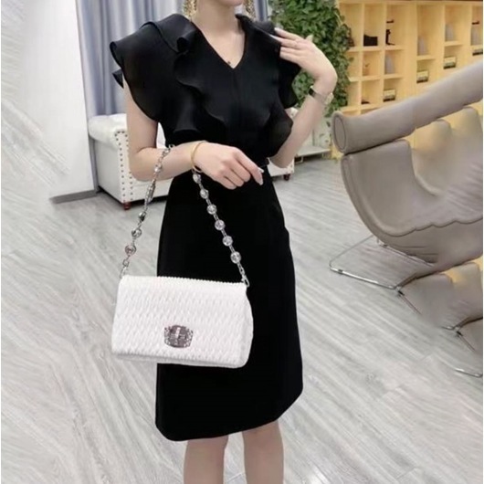 ワンピース パーティードレス 二次会ドレス 膝丈ドレス ひざ丈 ノースリーブ 半袖 ボリューム袖 フレアスリーブ Vネック Aライン スレンダー スレンダーライン 細身 フリル ウエストマーク