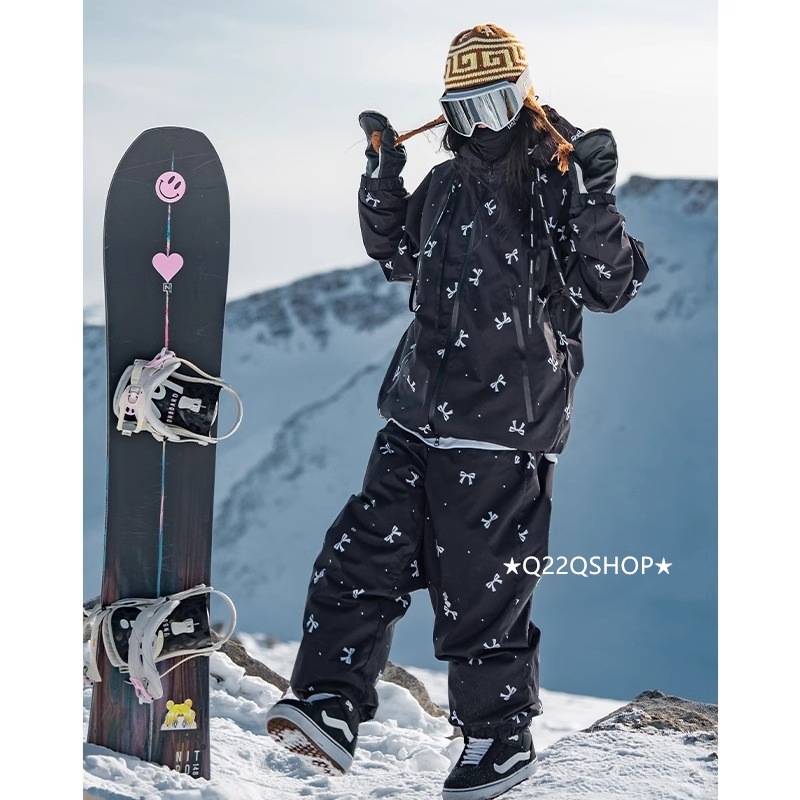 スノボウェア 2024 2025 上下セット メンズ レディース アウター ジャケット パンツズボン セットアップ ウィンタースポーツ スノーボードウェア スキーウェア スノーウェア 防水防寒 韓国風