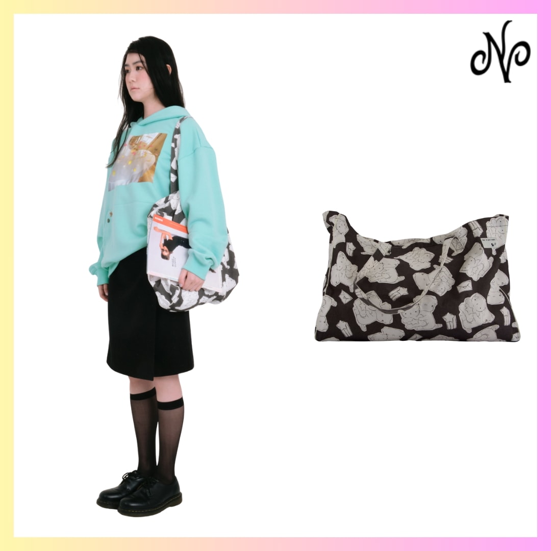 [NAVIVERSE] HUG TOTE BAG - LARGE SIZE + FREE OMAKE キャンバス トートバッグ トートバッグ 韓国ファッション 大容量 レディース