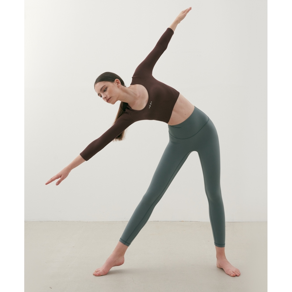 非アクティブフィールフリーアンクル 24 ソリッドカーキ