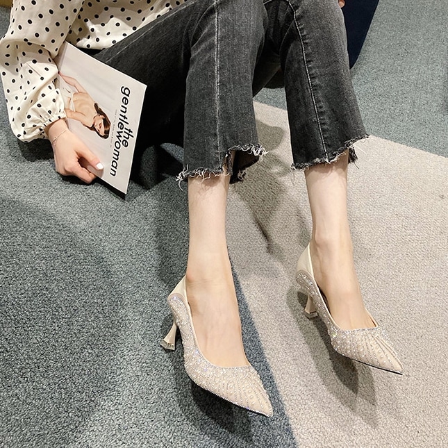 シューズ 靴 くつ クツ パンプス レディースシューズ ポインテッドトゥパンプス ヒール ハイヒール 6cmヒール ピンヒール ミドルヒール ポインテッドトゥ ビジュー キラキラ かわいい 上品
