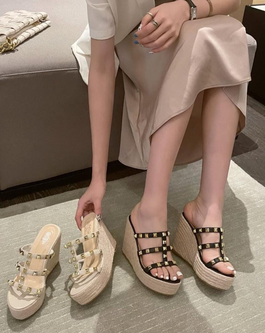 3日で出荷10cm 新着 厚底 スロープヒール リベット ハイヒール オープントゥ