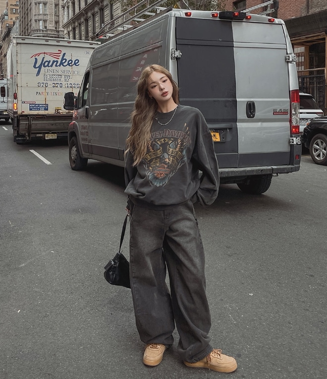 【U LAN】(UNISEX) MOTO VINTAGE PIGMENT CREWNECK : 2COLOR