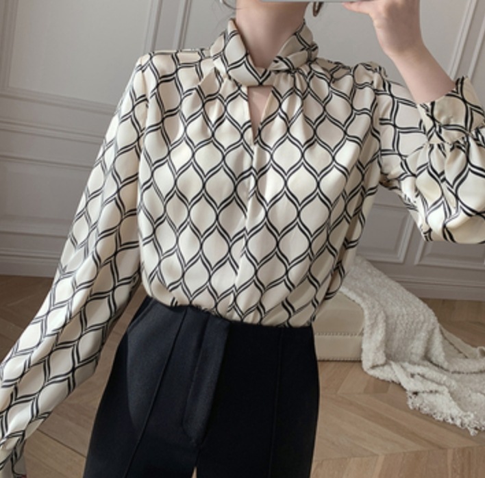 カットソー レディース 長袖 肌みせ 上品 エレガント おしゃれ かわいい 大人可愛い きれいめ シンプル カジュアル 柄 春 秋 ママ イベント お出かけ デート パーティー ホワイト トップス 8,840円