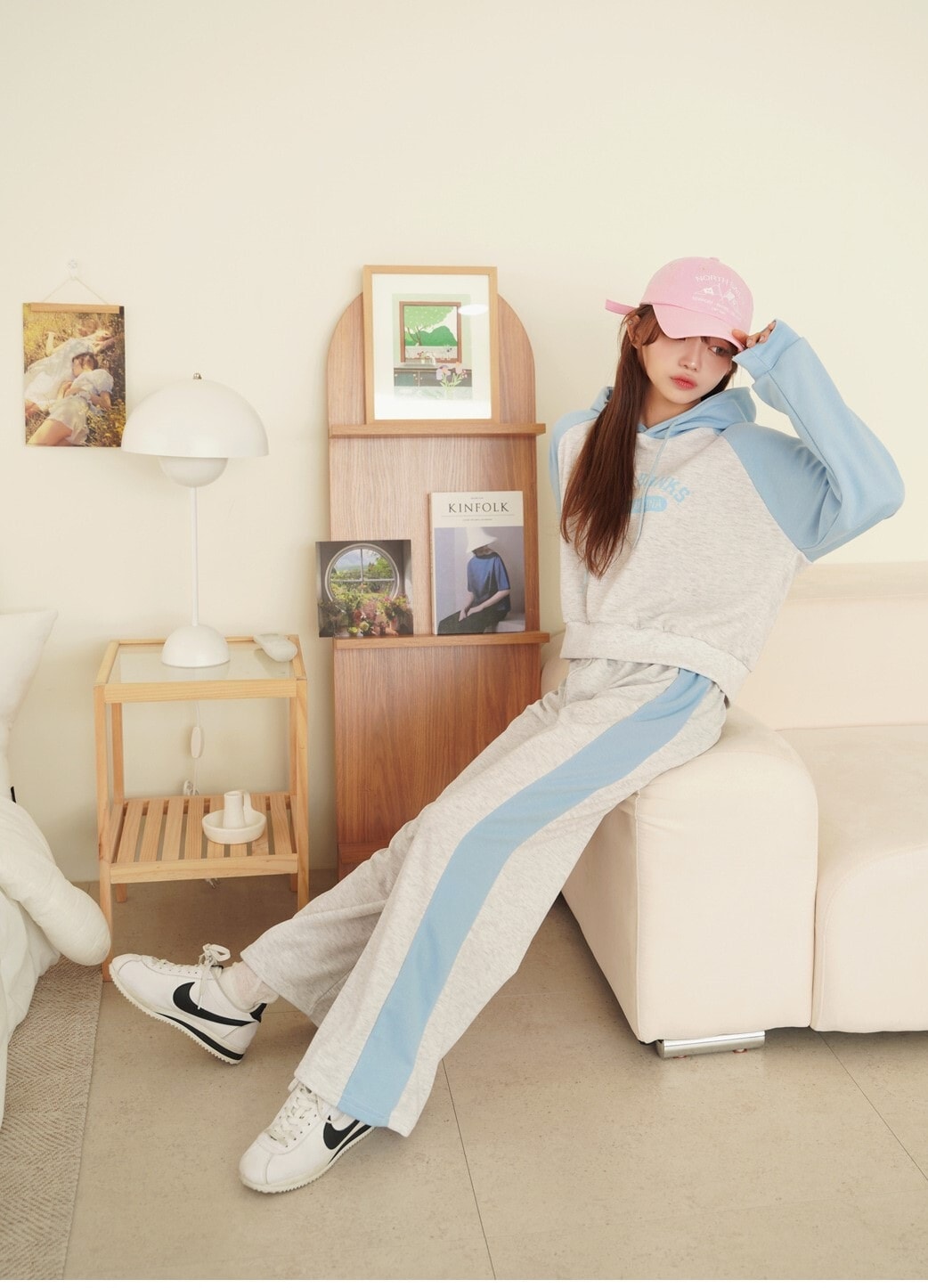 ラグランスリーブ トップス ボトムス セットアップ ルームウェア パジャマ パーカー スウェット 部屋着 袖あり 長袖 萌袖 上下セット 2点セット かわいい カジュアル おしゃれ お洒落 かっこいい