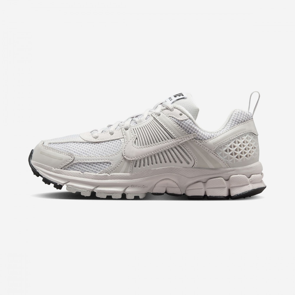 ナイキボメロ 5 ボイグレード HF6998-107