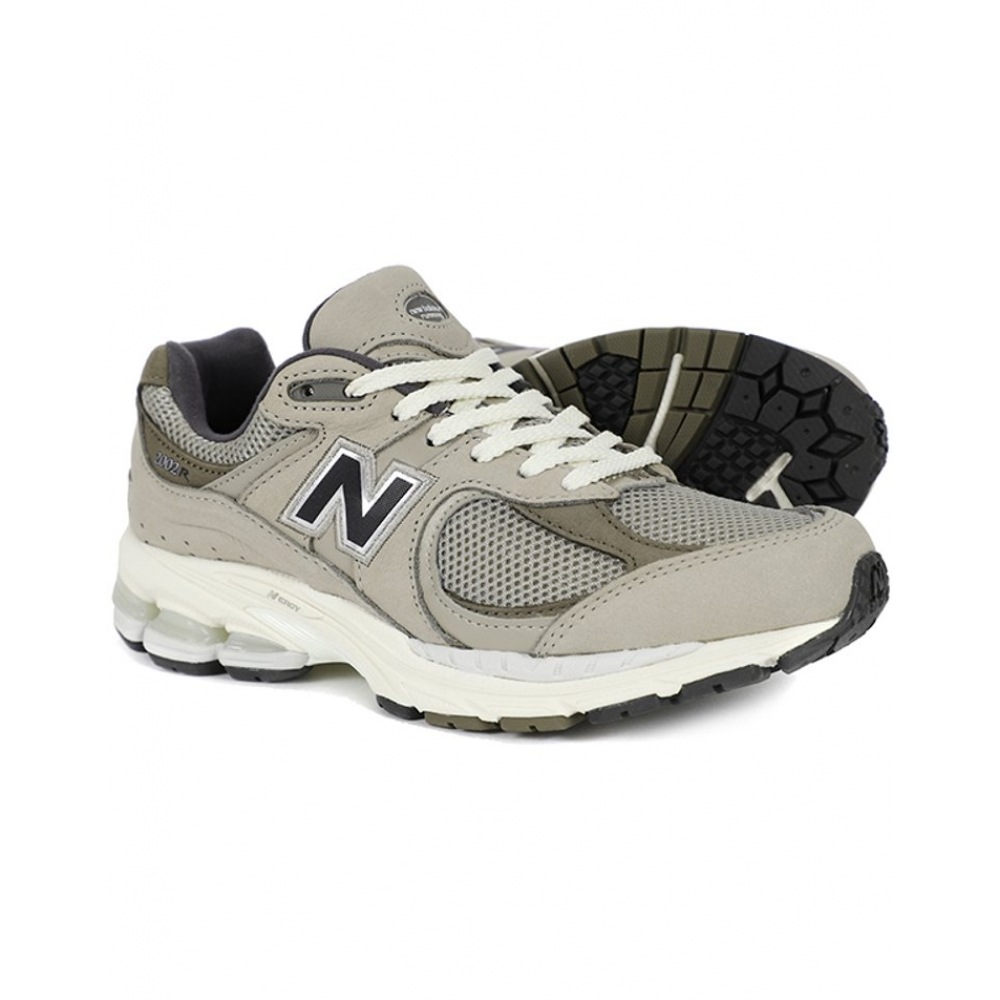 ニューバランススニーカー 2002R ウォームアルパカ