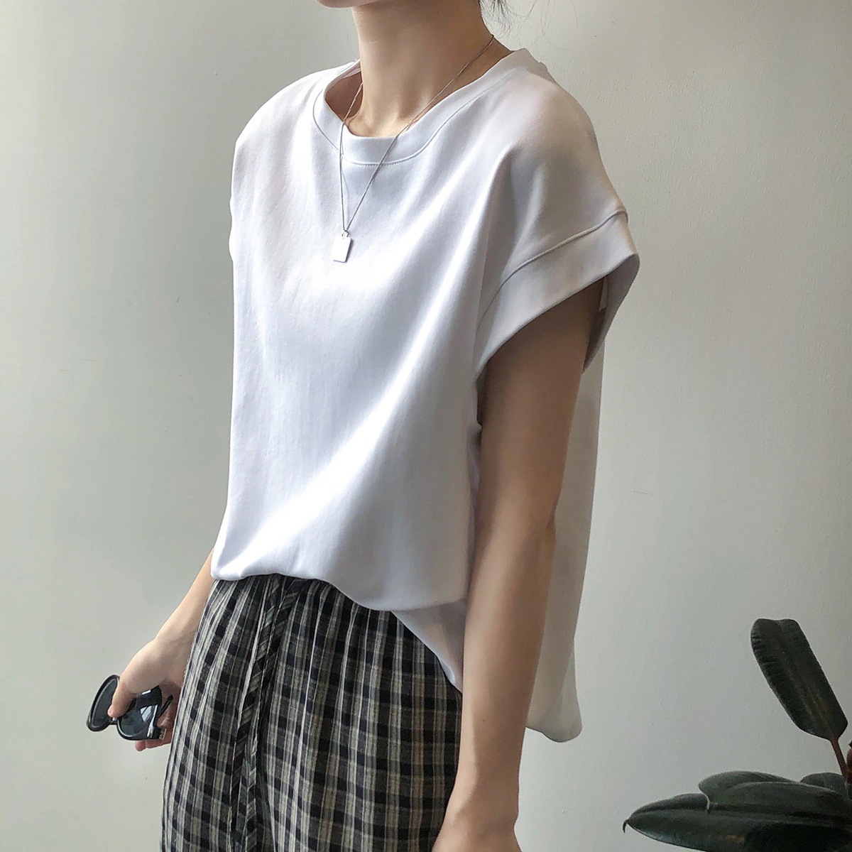 トップス レディース Tシャツ カットソー きれいめ 春服 夏服 半袖 ラウンドネック インスタ映え モテ 流行 トレンド 楽ちん デイリー 定番 着回し コーディネート 無地 色展開 カラバリあり