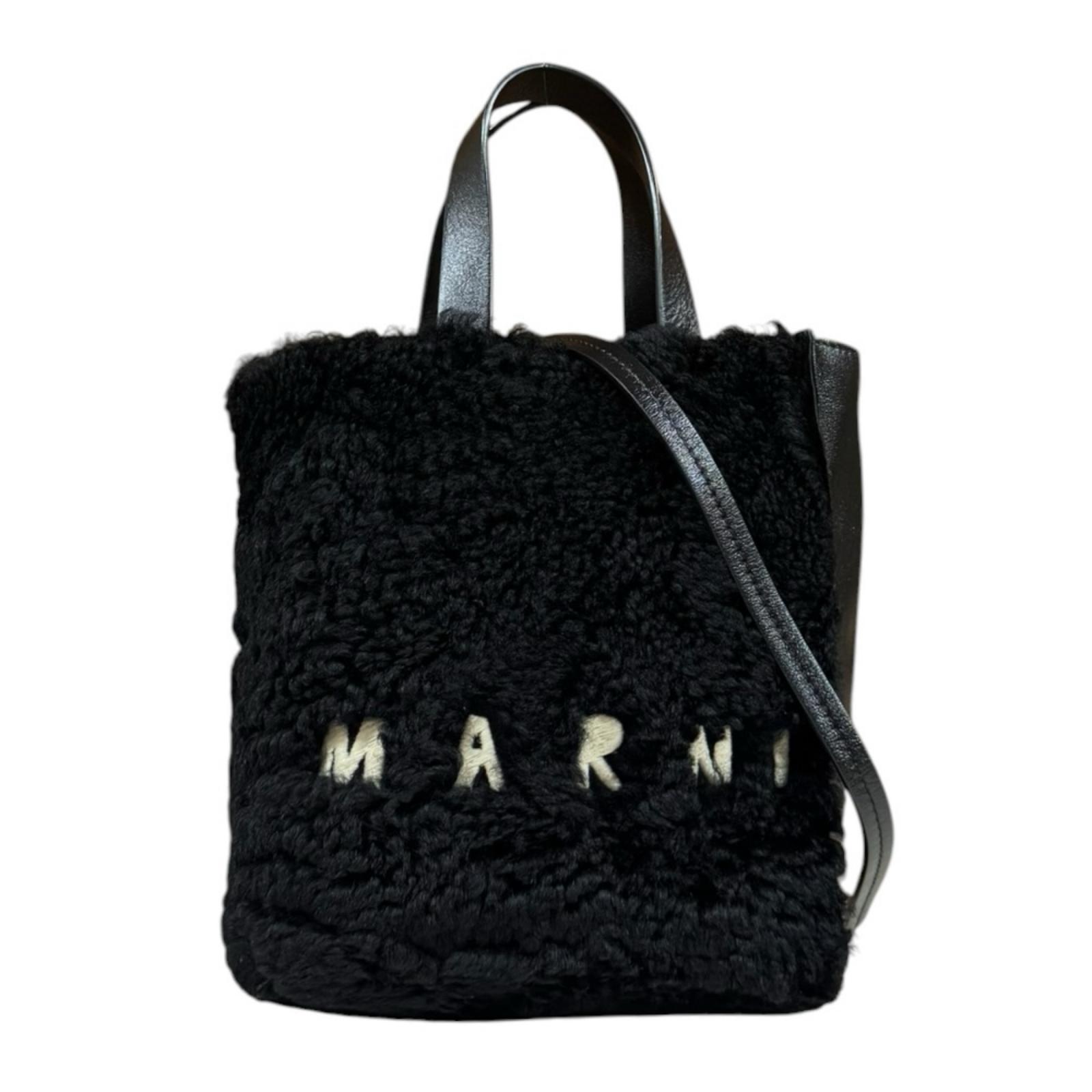 マルニ ミュゼオ ソフト ミニバッグ ショルダーバッグ レザー SHMP0040L1 ブラック MARNI 中古