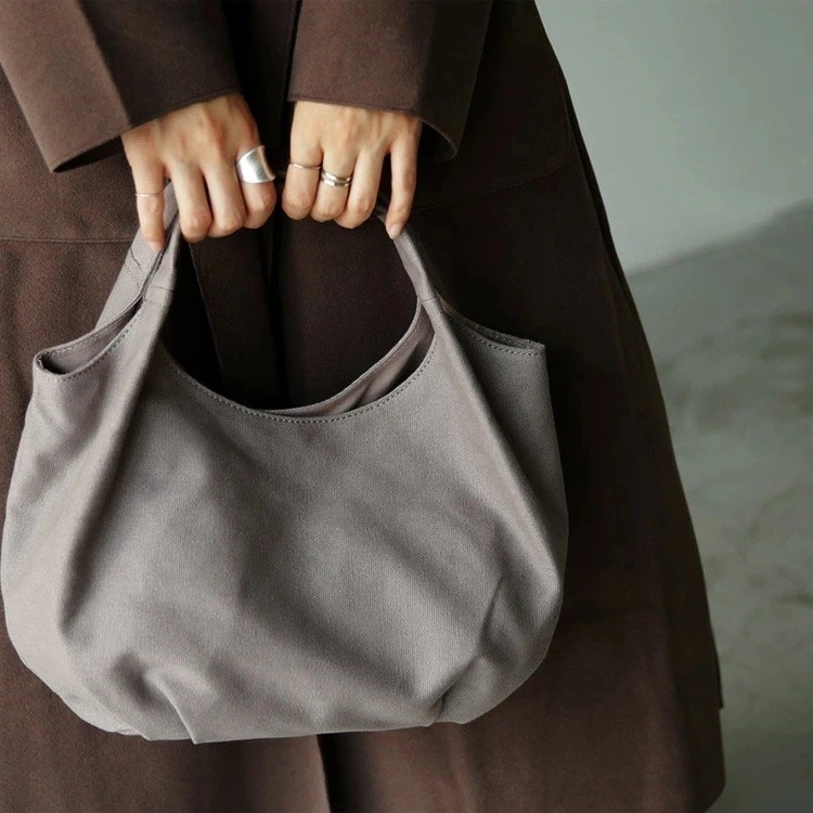 トートバッグレディースミニバッグ小さめ仕切りフェミニンキャンバス軽量カバンエレガント　通勤　シンプルレザー布人気収納大人