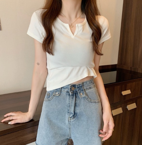 トップス Tシャツ 白シャツ トップス ミニ ミニ丈 ショート ショート丈 袖あり 半袖 5分袖 Vネック スリム タイト 細身 ストレート ポリエステル かわいい 大人可愛い きれいめ シンプル