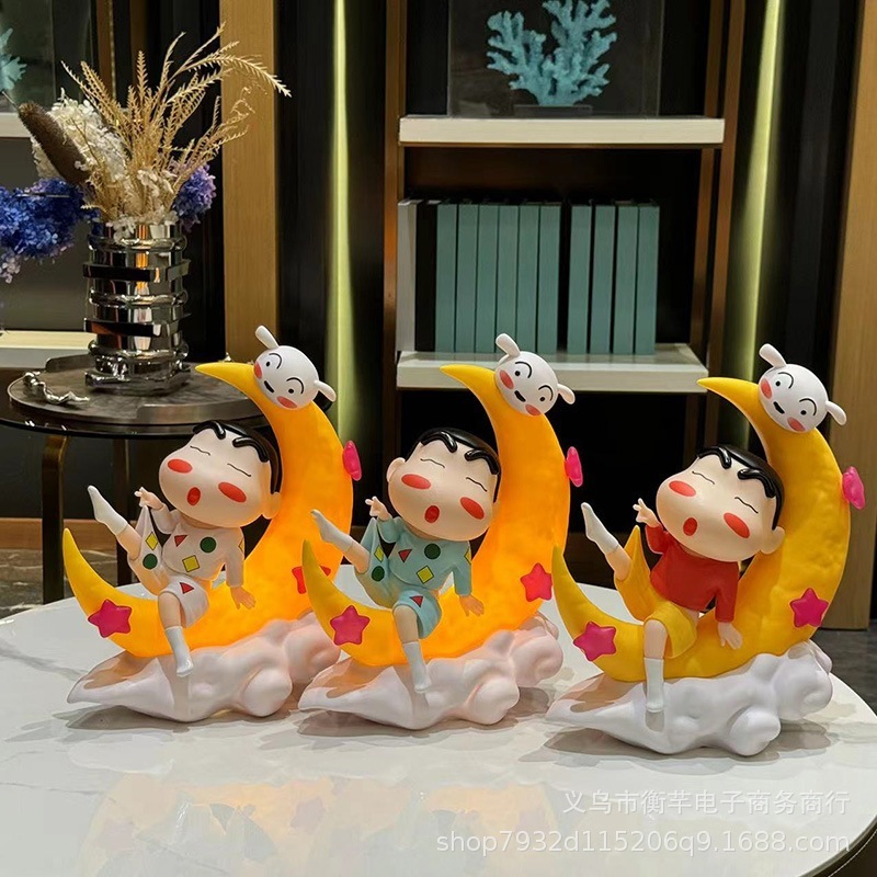 【急速出荷】クレヨンしんちゃん月小夜灯大置物光るアニメフィギュアフィギュアフィギュアフィギュアフィギュア誕生日プレゼント