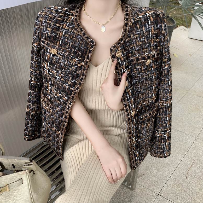 ノーカラー ツイード ジャケット アウター レディース 秋 冬 ライトアウター 個性的 クルーネック 茶色 モカブラウン 大人可愛い きれいめ 上品 エレガント フォーマル ガーリー マニッシュ ルー 5,528円