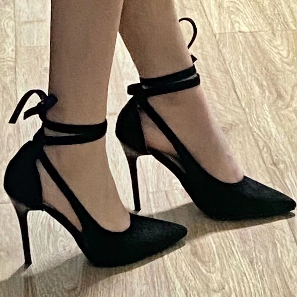 【超お得1つ買うと10個もらえる】メガ割ハイヒールサンダル スタイルアップ！ヒールパンプス サンダル レディース 新しいクロスストラップ尖ったつま先浅い口のシングルシューズ