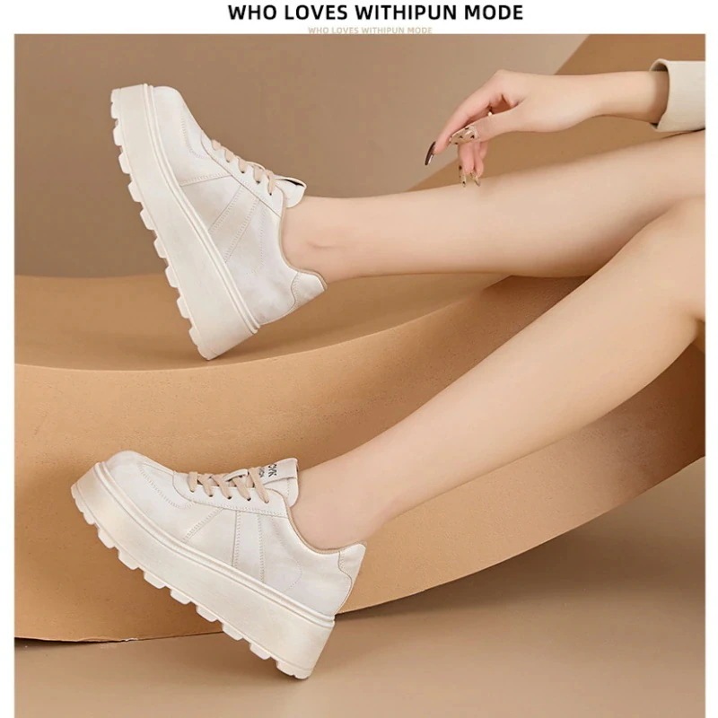 トレーナー身長アップ カジュアル美脚厚底靴 身長アップ ロゴ レースアップ 7cm台 厚底スニーカー [3カラー]