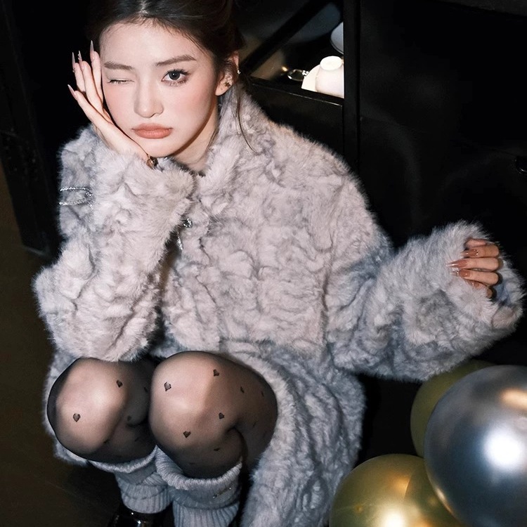 2025年冬 小火山ヌヌ月影少女 スタンドカラー 先端染色 高級な質感 エコファー アウター 女物 保温 フリースコート ベーシック