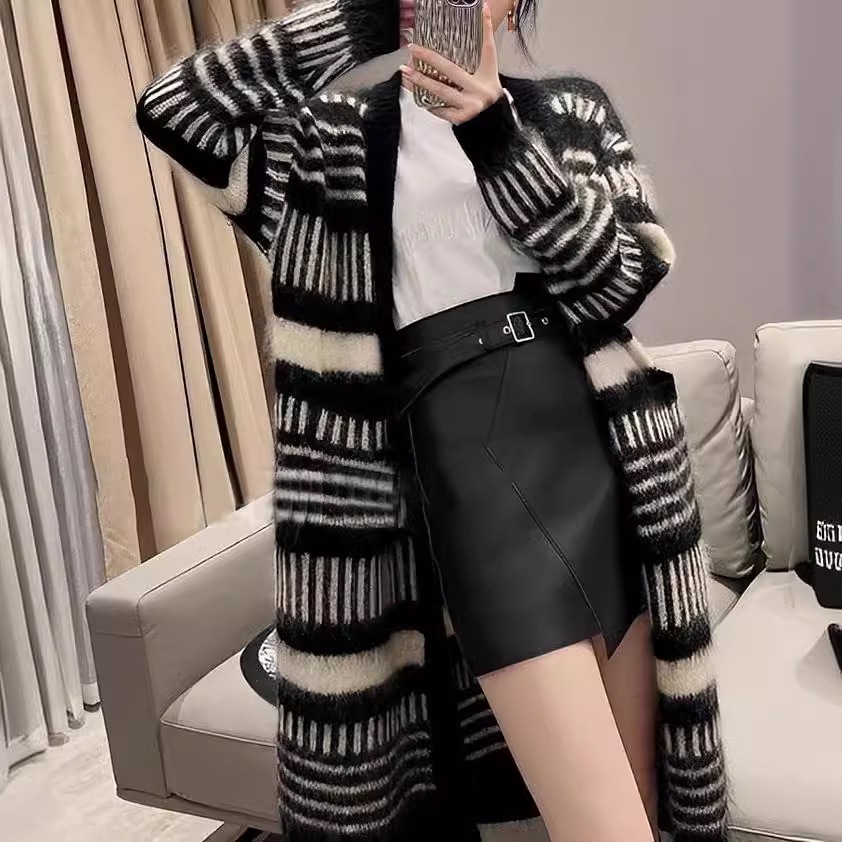 女性用ロングニットカーディガン高級で美しい秋冬服今年人気の大きいバージョンゆったりとしたスリムなセータージャケット