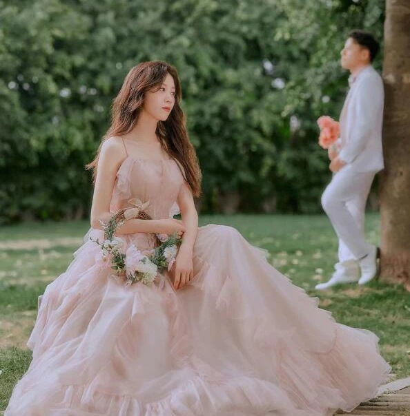前撮りドレス 後撮り 高級感 ロング ワンピース パーティードレス 花嫁ドレス 可愛い お姫様 成人式ドレス 卒業式ドレス 結婚式ドレス フォトウェディング撮影 きれいめ 披露宴 カラードレス コンサ