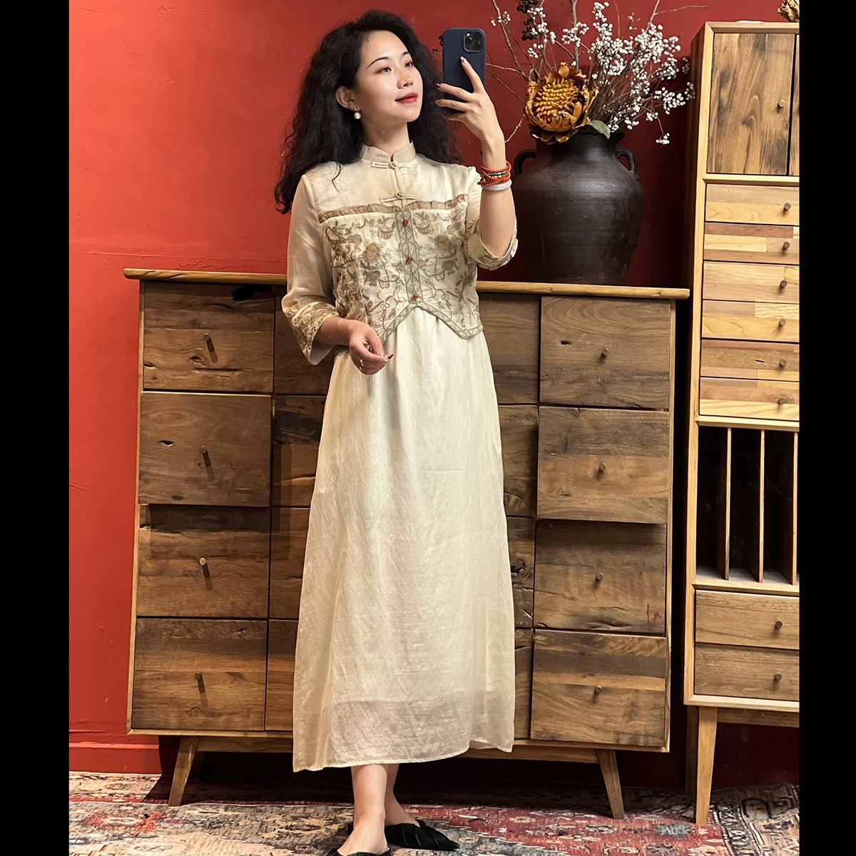 民族風エスニック風スタンドカラー重工業刺繍スリムフィットミドル丈ワンピース 14,355円