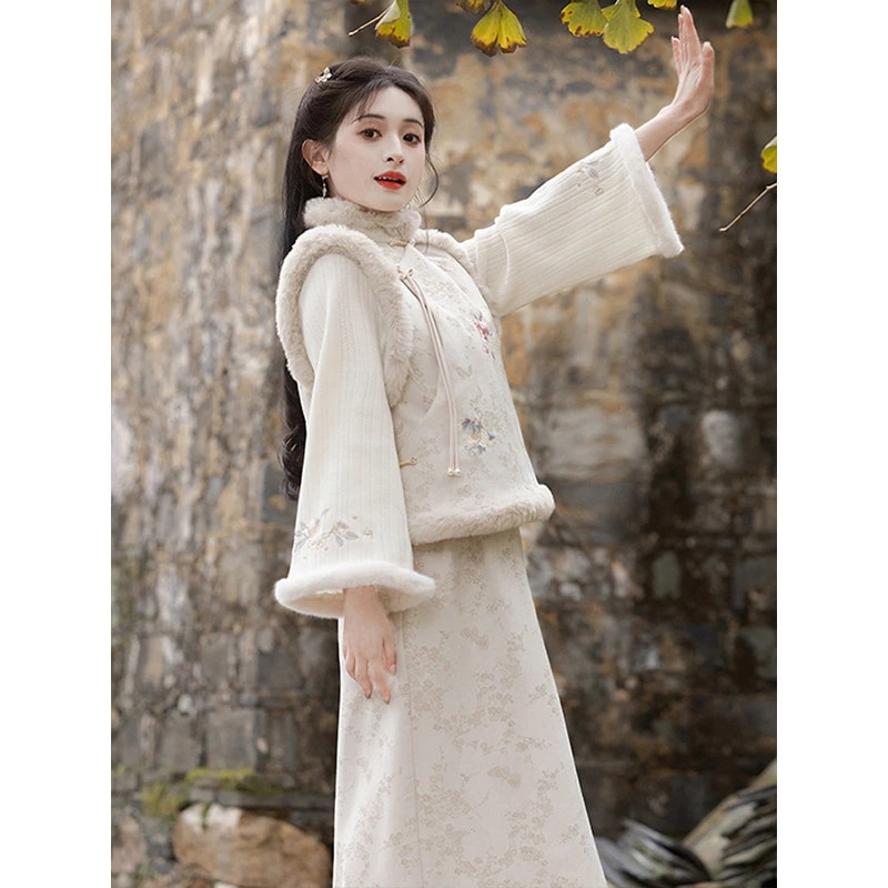 ワンピースドレスドレス秋と冬の女性のための穏やかな気質スーツ ルオフプラム白い梅刺繍ショートベストスカート 4,761円