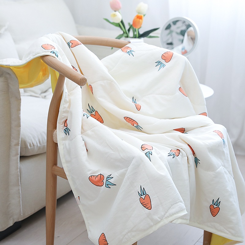 【完売】 夏の昼寝の毛布の薄い事務室の昼休みの学生の寮のソファーのシングルの毛布のエアコンの布団の小さい毛布 驚きの値段