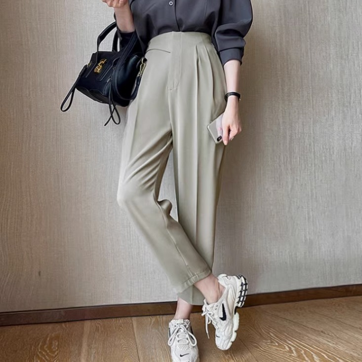 パンツ ボトムス タックパンツ クロップドパンツ 8分丈 クロップド丈 ワイド センタープレス ファスナー ポケット 前開き ウエストゴム コンサバ 薄手 きれいめ シンプル カジュアル 上品