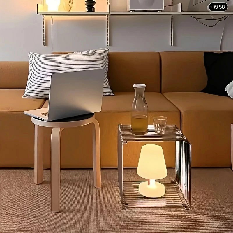 超人気,高評価!!幾何学レトロサイドテーブル 北欧風スクエアクリエイティブコーヒーテーブル ステンレススチールメタルワイヤーベッドサイドナイトスタンド ペイント仕上げのフローティングウィンドウ本棚 キ