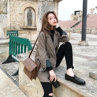 アウター ジャケット 長袖 前開き ミディアム丈 襟付き ダブルボタン ポケット かわいい 大人可愛い きれいめ シンプル カジュアル 大人 上品 おしゃれ お洒落 かっこいい 大人女子 こなれ感