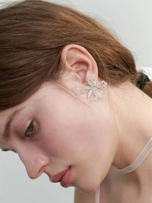 LOVE ME MONSTER Shining Beads Flower Earrings 韓国コスメ 韓国ブランド レディースファッション アクセサリー ピアス 指輪 韓国人気 アイドル