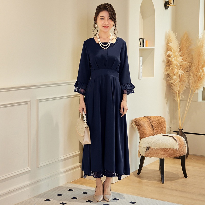 やさしい襟百ひだのシフォンレースをつなぎ合わせて身を修めて九分袖ワンピースを作る