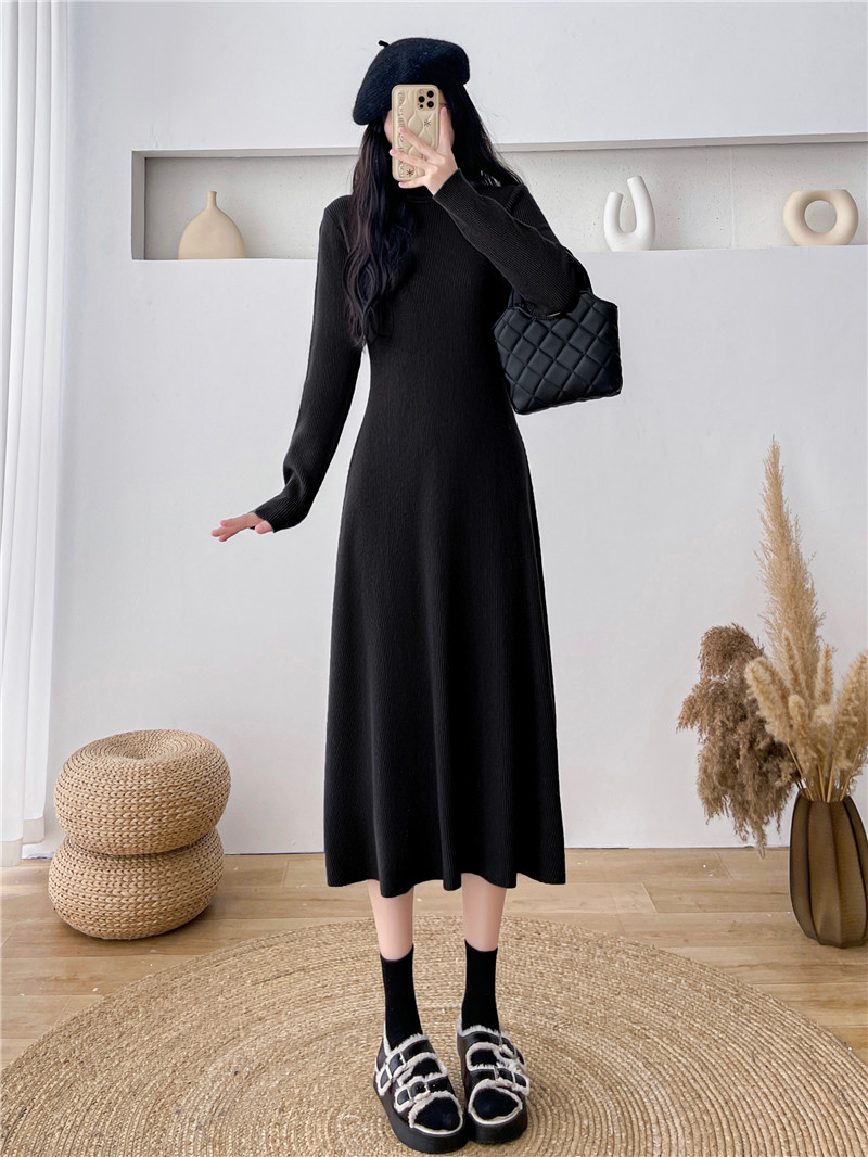 黒のハイネックニットワンピース女性秋と冬の気質ウエスト膝丈ドレスの内側のジャンパースカート