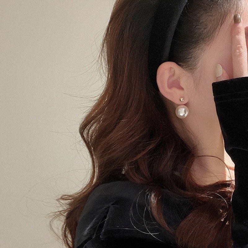 フランスのロマンチックな真珠のイヤリングの気質の大気のイヤリングの軽い豪華な大衆の設計銀の針のピアスのイヤリングの女性の