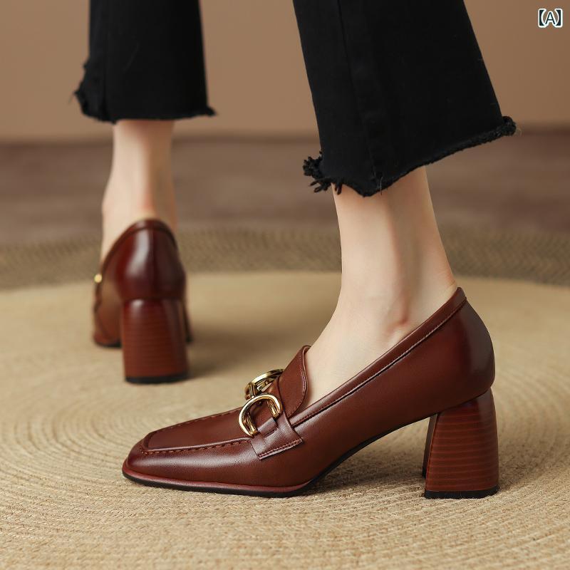 ローファー レディース 通勤 通学 オフィス 学生 英国 レトロ シングル シューズ 女性 春 スクエアトゥ ブラウン 厚手 ヒール 革 小さい 革靴 金属 バックル カレッジ ハイヒール
