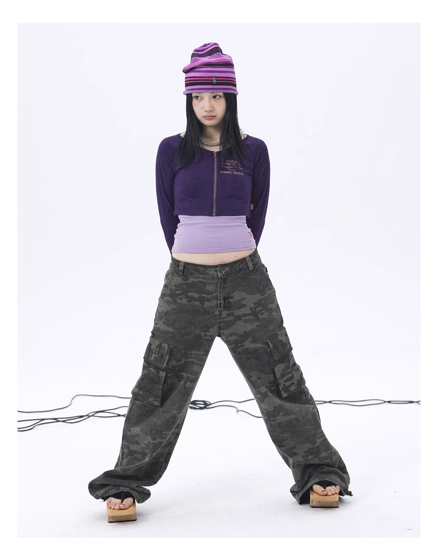 日焼け止め ストライプ スリング 秋 ホット ガール トップス レディース 個性的 トップス Tシャツ 袖あり 長袖 ラウンドネック 襟なし シンプル カジュアル おしゃれ お洒落 かっこいい レトロ