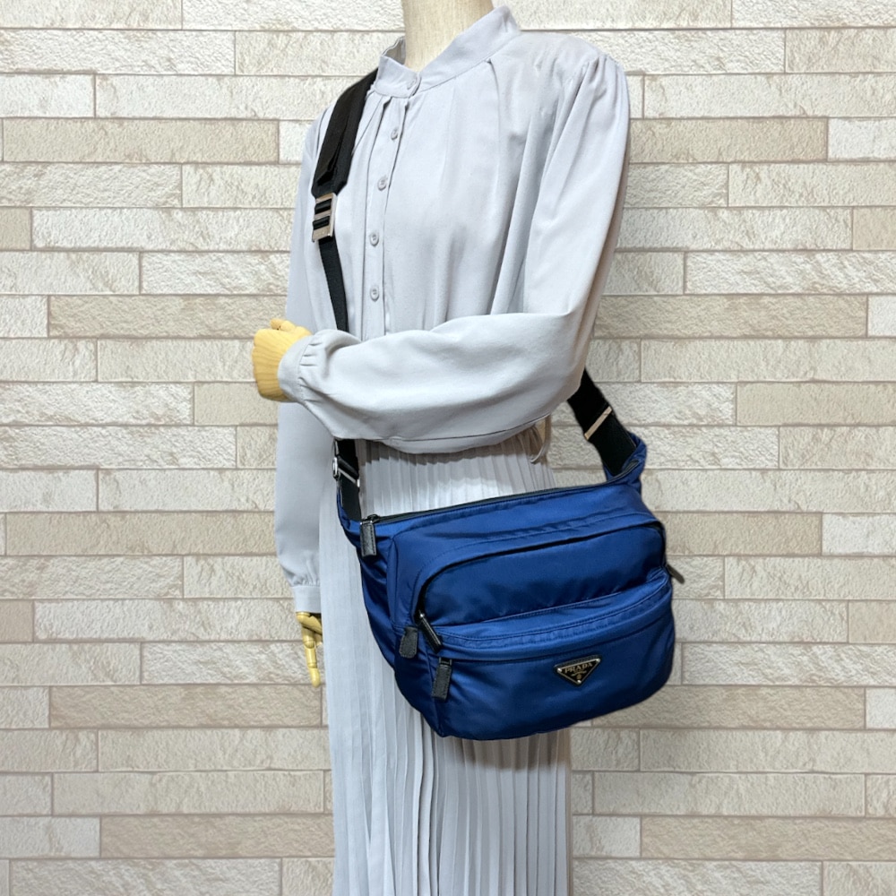 プラダ ボディバッグ ナイロン 2VH038 ブルー PRADA 中古 美品 60,500円