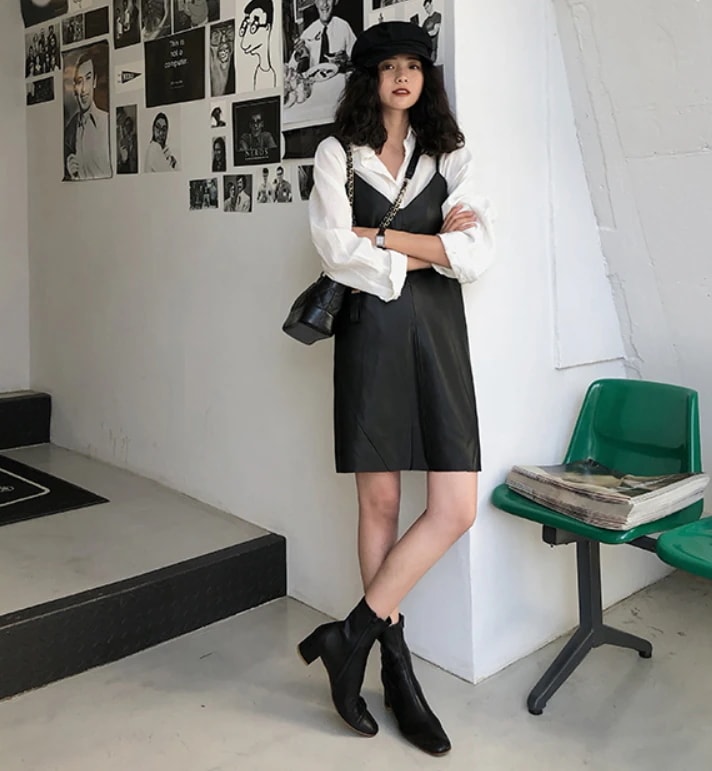 アウター ミドル丈 袖なし ノースリーブ Vネック ストレート レザー PU かわいい カジュアル 大人 おしゃれ お洒落 かっこいい レトロ メンズライク ガーリー 無地 春 秋 10代 20代