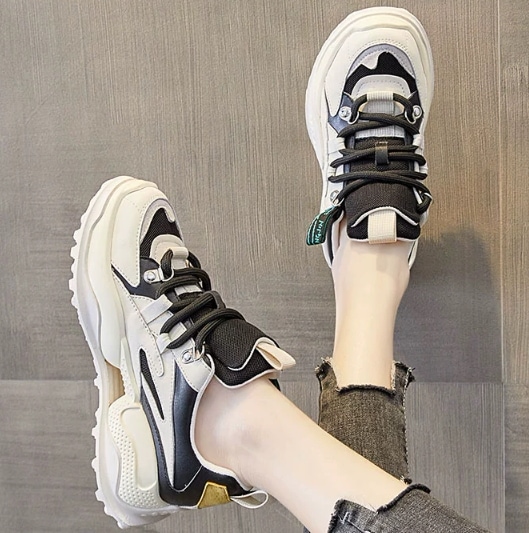 レディース スニーカー ランニング スポーツ ダンス 5cm 厚底 美脚 脚長 メッシュ 通気性 ソフトソール 滑り止め シンプル カジュアル おしゃれ かっこいい スポーティー ボーイッシュ クール