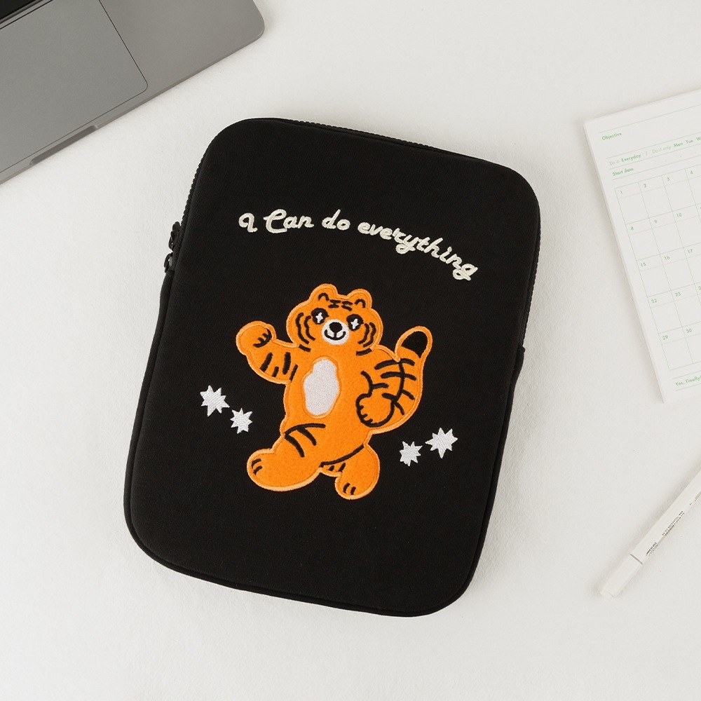 刺繍iPadノートパソコンポーチできますトラ
