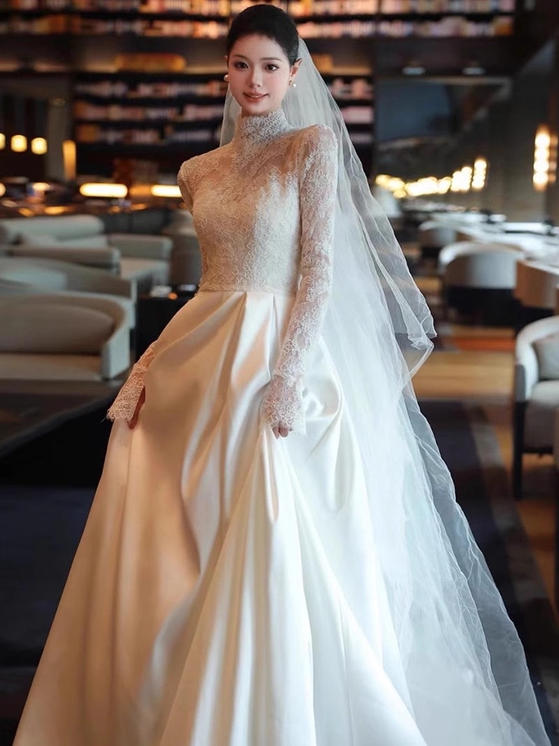 ライトウエディングドレス新型2023花嫁結婚白着やせレース長袖シンプルモップフレンチお出かけチュール冬