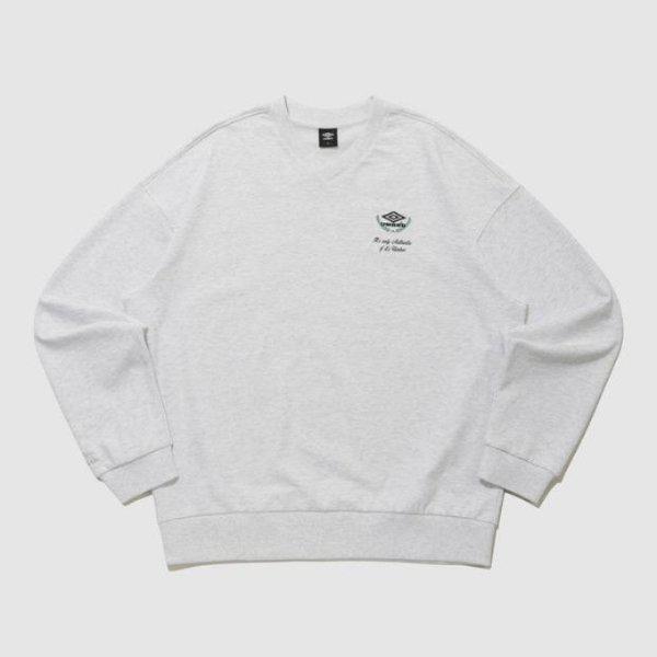 長袖Tシャツ TQT UP421CFSO8-WMG HBL メモリアルグラフィック Vネック スウェットシャツ / WHITE MELANGE 10,016円