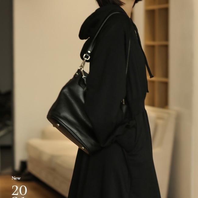 スウェット ワンピース 長袖 秋冬 カジュアル ロング シャツワンピース ミモレ丈 ロング丈 ラウンドネック ストレート Iライン ウエストマーク 色展開 黒 ブラック ワンサイズ フリーサイズ ゆっ