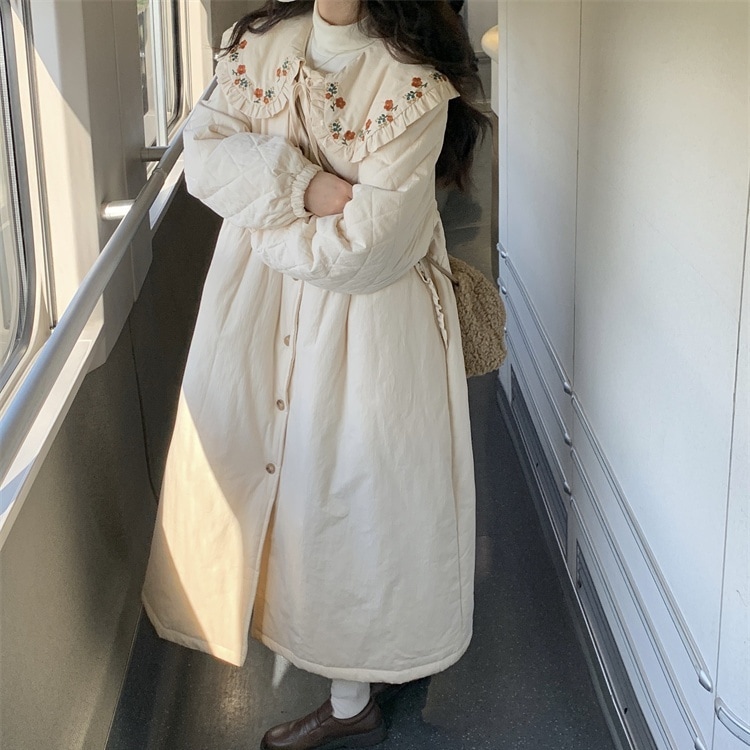 【着用レビューあり】アウター レディース ロングコート M L XL 2XL 3XL 4XL 韓国 アイボリー 暖かい 防寒 長袖 花柄刺 ビッグカラー フリル パフスリーブ 袖ゴム ビッグカラー
