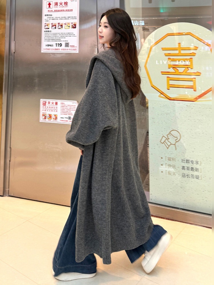 グレーのフード付きロング丈セーター女性用秋冬2026年リラックス感のある高級感のあるニットカーディガン春秋用