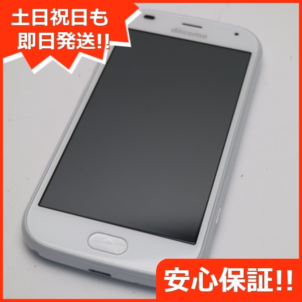 新品同様 F-42A らくらくスマートフォン ホワイト 白ロム 富士通 102