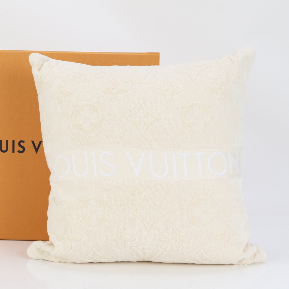 極美品 現行品 クッション LV バケーション M78815 その他雑貨 レディース ERE CP24-4 中古