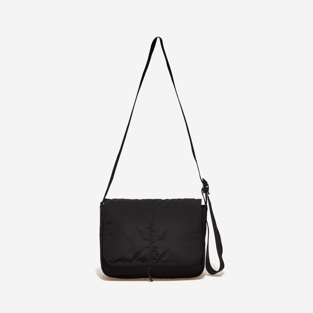 ニューバランス パッド入りクロスバッグ NBGCDFL702-(19)Blackボディバッグ